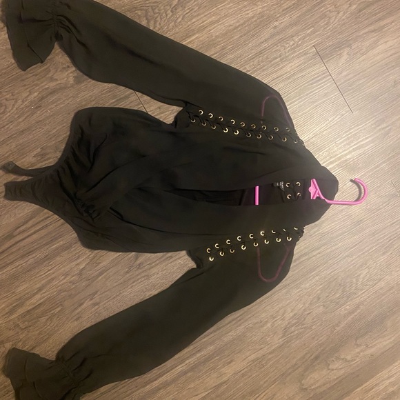 Beautiful Marciano Bodysuit Blouse - Like New - Picture 3 of 6